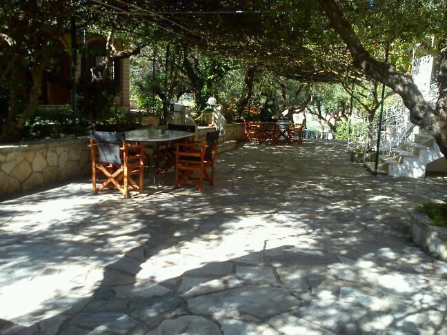 Sofos Apartments Τσιλιβί Δωμάτιο φωτογραφία