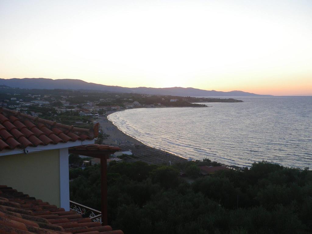 Sofos Apartments Τσιλιβί Δωμάτιο φωτογραφία