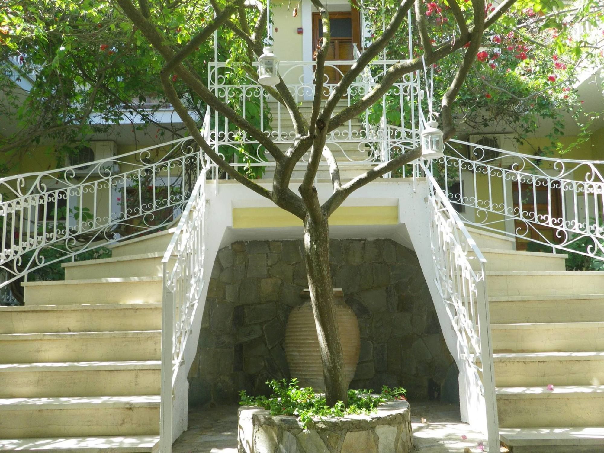 Sofos Apartments Τσιλιβί Εξωτερικό φωτογραφία